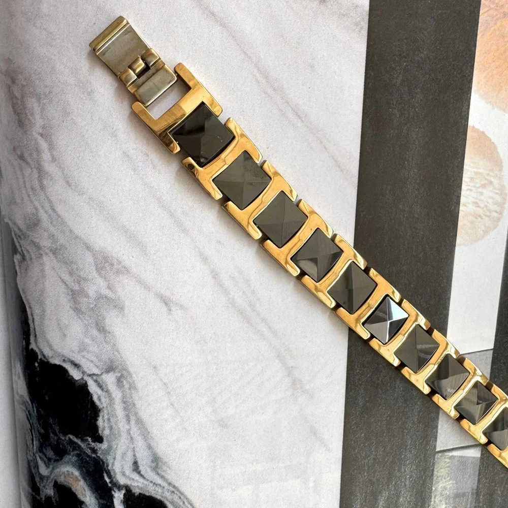 NWT,Elegant Gold and black stone Square Link Bracelet.Unisex’s